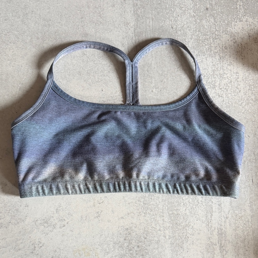 Beyond Yoga Soft Mark Blue and Gray ombré stripe Sports Bra sz M